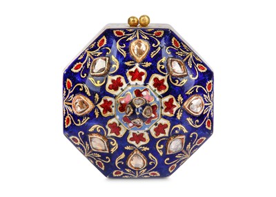 Lot 297 - A GEMSET ENAMELLED GOLD BOX Jaipur, Rajasthan,...