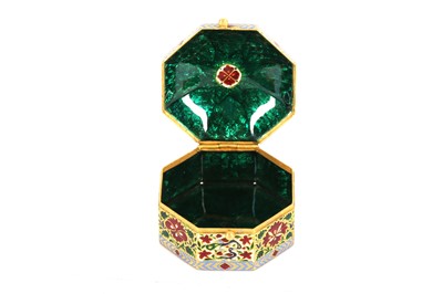 Lot 297 - A GEMSET ENAMELLED GOLD BOX Jaipur, Rajasthan,...