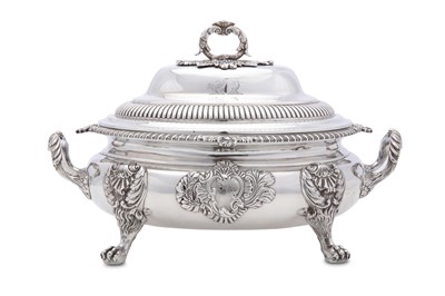 Lot 364 - A heavy George III antique sterling silver...