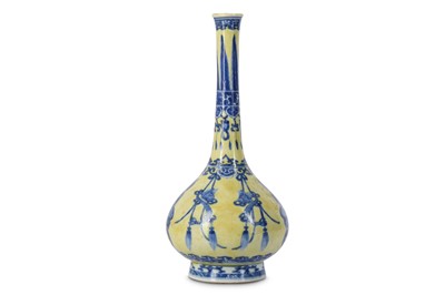 Lot 306 - A CHINESE YELLOW-GROUND BLUE AND WHITE BOTTLE...