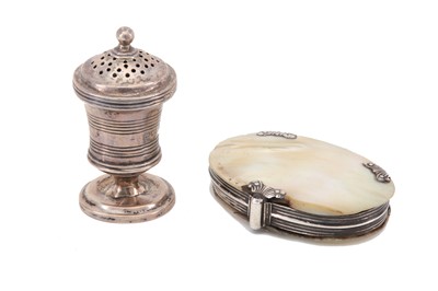 Lot 170 - A William IV antique sterling silver...