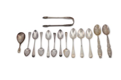 Lot 109 - A mixed group of flatware including a set of...