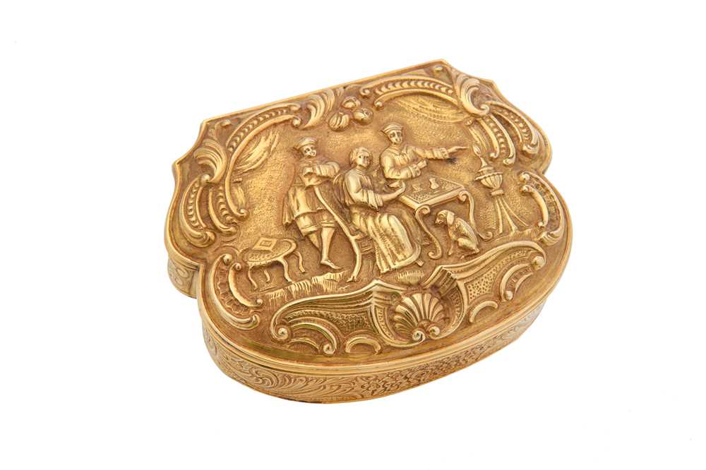Lot 55 - An early 19th century German gold snuff box,...