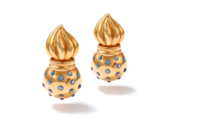 Lot 88 - A pair of sapphire earclips, by Benoit de...