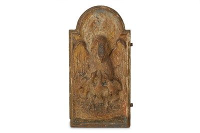 Lot 67 - A 16TH / 17TH  CENTURY ITALIAN CARVED WOOD...