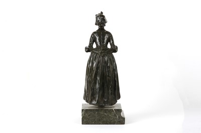 Lot 93 - A LATE 19TH CENTURY BRONZE FIGURE OF A GIRL in...