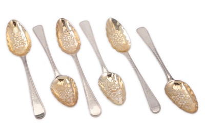 Lot 342 - A set of six George III sterling silver berry...