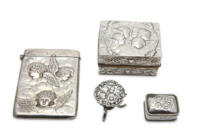 Lot 346 - A mixed group of silver objects of Vertu,...