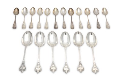 Lot 340 - A mixed group of sterling silver flatware,...
