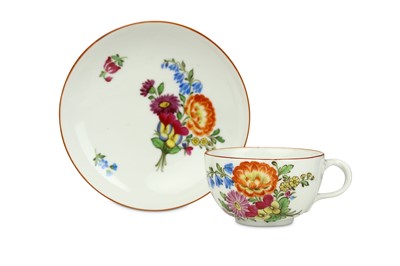 Lot 163 - AN IMPERIAL RUSSIAN PORCELAIN CUP AND SAUCER...