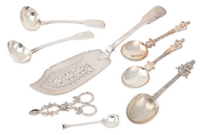Lot 373 - A mixed group of sterling silver flatware,...
