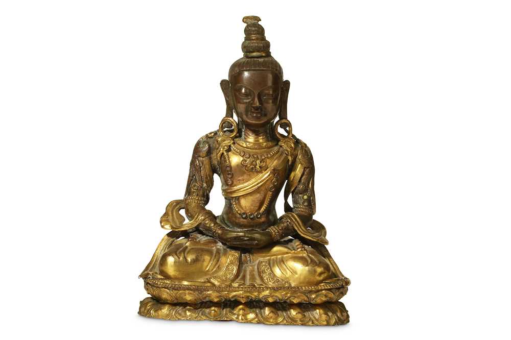 Lot 367 - A BRONZE FIGURE OF A BODHISATTVA. 18th/19th...