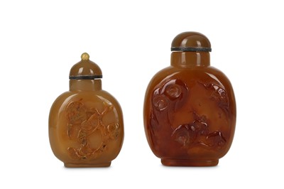 Lot 351 - TWO CHINESE AGATE SNUFF BOTTLES. Qing Dynasty....