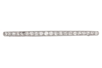 Lot 188 - A diamond bar brooch, circa 1910 Composed of a...