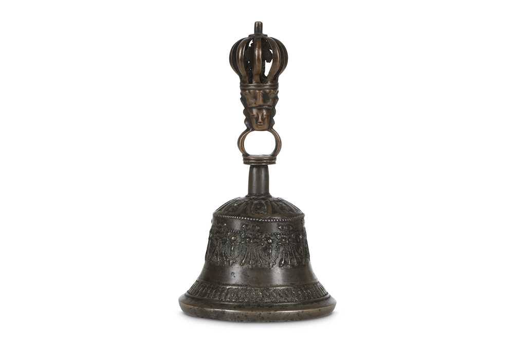 Lot 365 - A TIBETAN COPPER ALLOY RITUAL BELL, GHANTA...