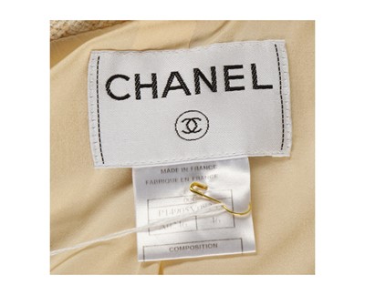 Lot 310 - Chanel Cream Blazer, Cruise 2000, wool and...