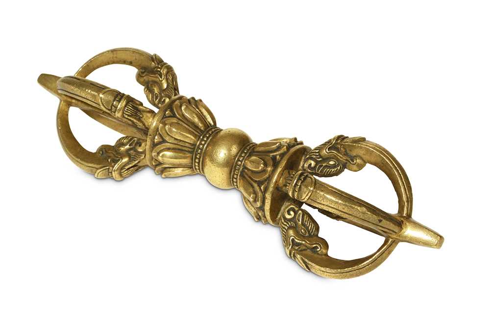 Lot 362 - A TIBETAN BRONZE VAJRA. 18th Century. With...