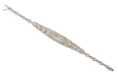 Lot 189 - A morganite and diamond bracelet Centred by a...