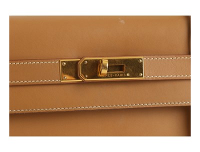 Lot 201 - Hermes Vache Naturelle Kelly Retourne 32, c....