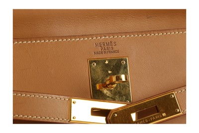 Lot 201 - Hermes Vache Naturelle Kelly Retourne 32, c....