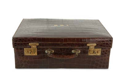Lot 325 - A gentleman's crocodile skin vanity case, with...