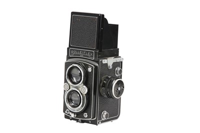 Lot 72 - A Rolleiflex Automat TLR Camera Serial No:...