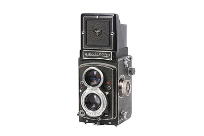 Lot 258 - A Rolleicord Va Type II TLR Camera