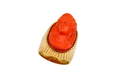 Lot 38 - A coral cameo ring Collet-set with a late 19th...