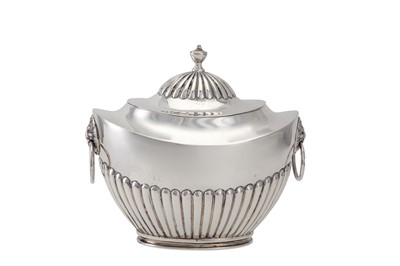 Lot 266 - A George V sterling silver tea caddy, London...