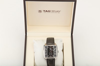 Lot 318 - TAG HEUER. A GENTS STAINLESS STEEL AUTOMATIC...