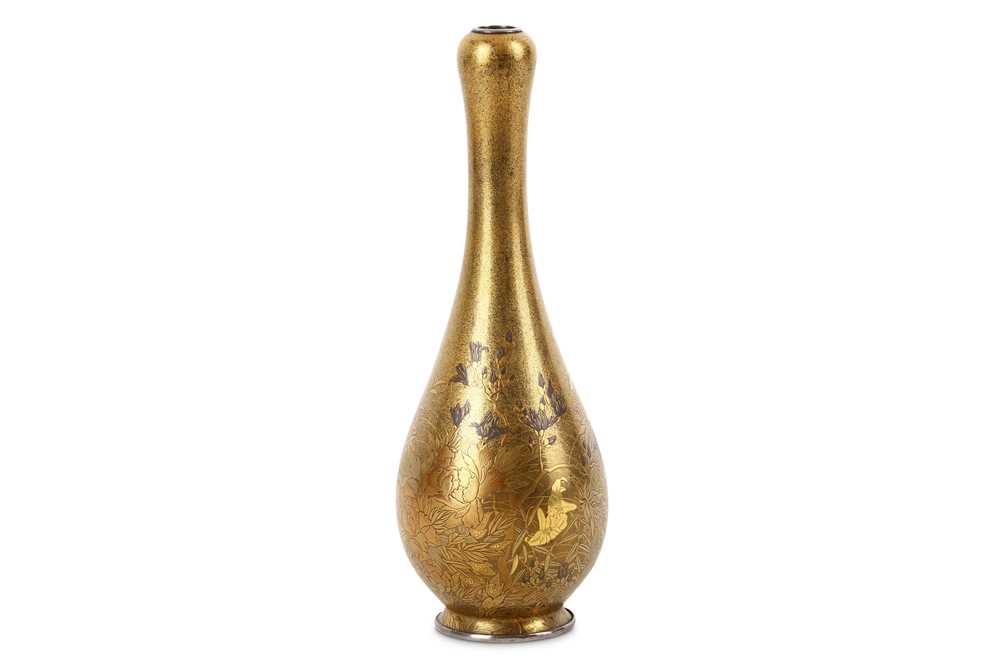 Lot 164 - A JAPANESE GOLD LACQUER BOTTLE VASE. Meiji...