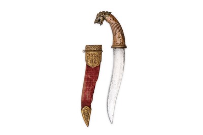 Lot 363 - A SOUTH INDIAN DAGGER (KHANJAR) Thanjavur...