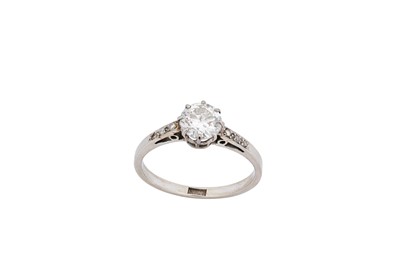 Lot 119 - A diamond single-stone ring The old...