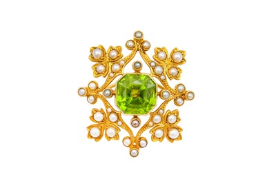 Lot 190 - A peridot and pearl brooch/pendant, circa 1890...