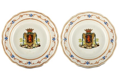 Lot 42 - FIVE CHINESE ARMORIAL DISHES. Qing Dynasty,...