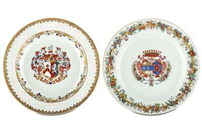 Lot 42 - FIVE CHINESE ARMORIAL DISHES. Qing Dynasty,...