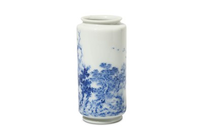 Lot 292 - A CHINESE BLUE AND WHITE TOOL VASE. Attributed...
