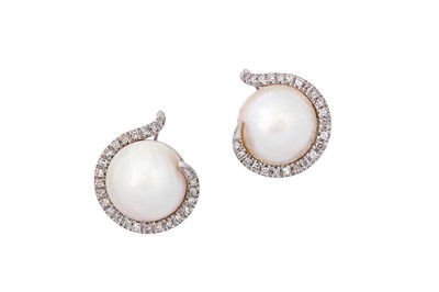 Lot 129 - A pair of cultured mabé pearl and diamond...