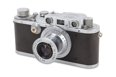 Lot 25 - A Leica IIIB Rangefinder Camera Serial No:...