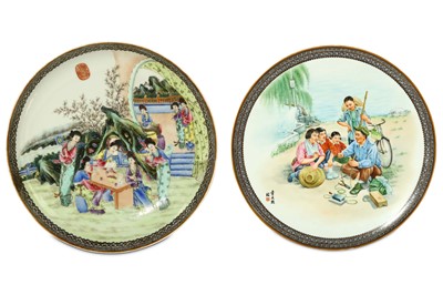 Lot 105 - A CHINESE FAMILLE ROSE DISH. Attributed to...