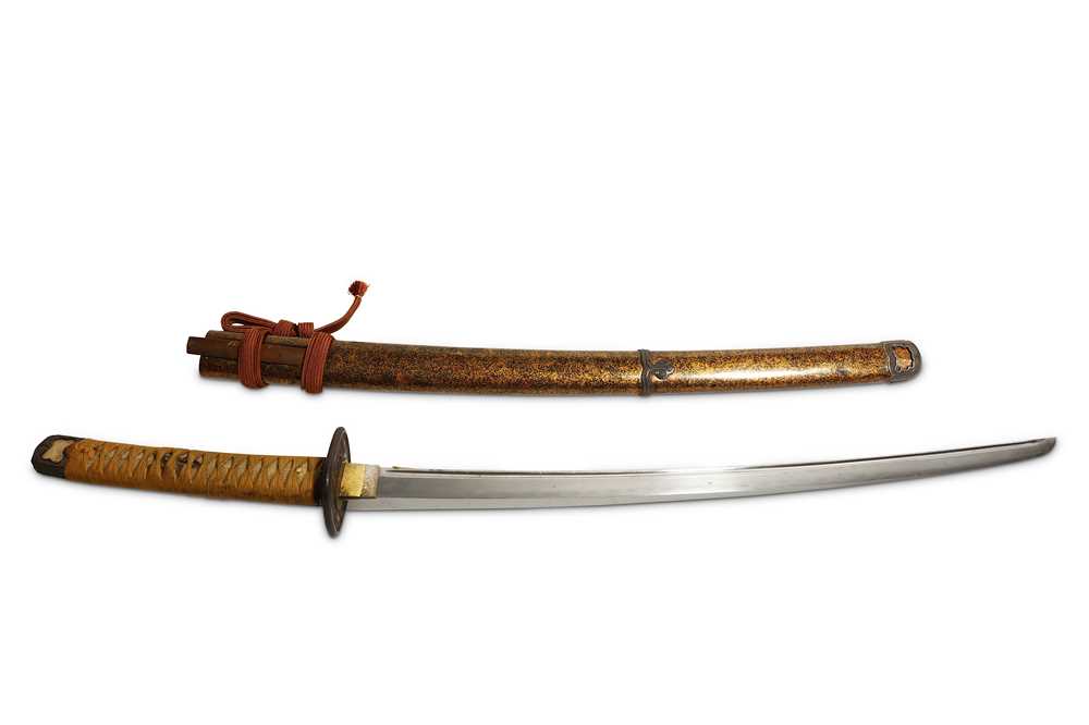 Lot 168 - A JAPANESE WAKIZASHI. Blade: Early Edo period...