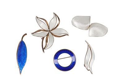 Lot 31 - A group of Scandinavian enamel brooches...