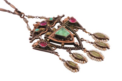 Lot 710 - A SMALL COLLECTION OF JEWELLERY