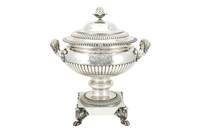 Lot 9 - A George III sterling silver tea urn, London 1817 by William Burwash