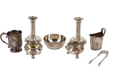 Lot 72 - A mixed group of silver items to include a...