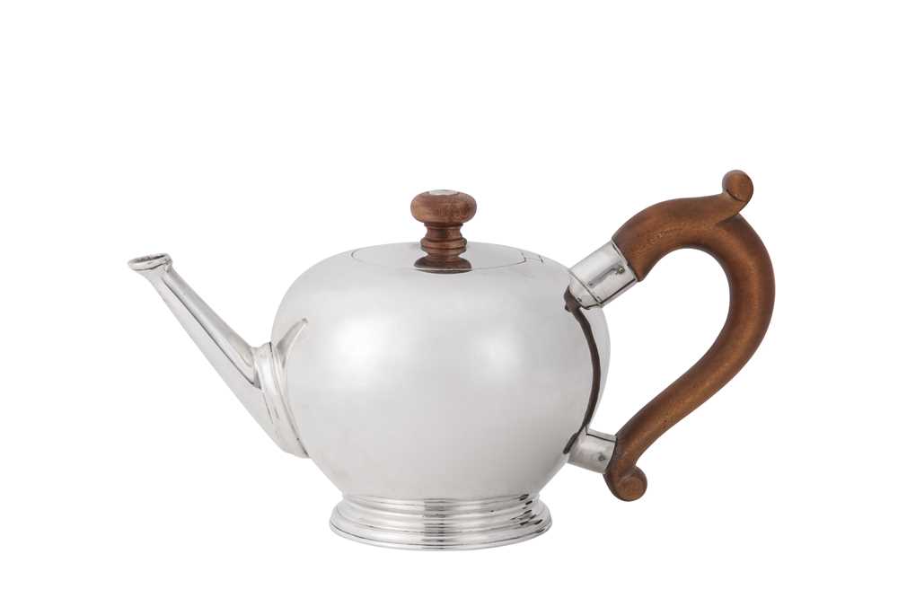 Lot 92 - A George V sterling silver bullet teapot, London 1933 by Asprey and Co