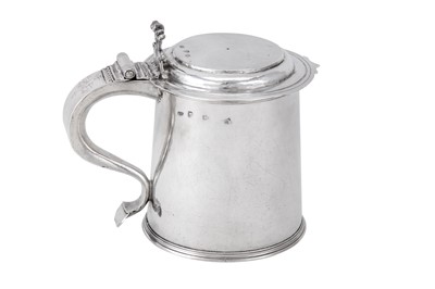 Lot 234 - A Charles II sterling silver tankard, London...