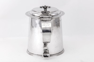 Lot 234 - A Charles II sterling silver tankard, London...