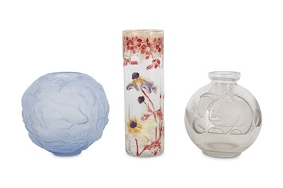 Lot 185 - A collection of three glass vases, including a...