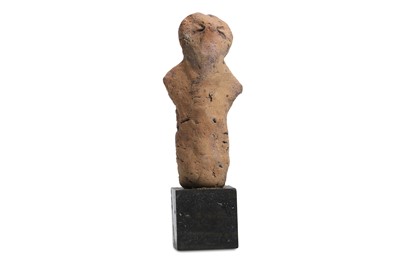 Lot 57 - A VINCA TERRACOTTA STATUETTE Circa 4th Century...